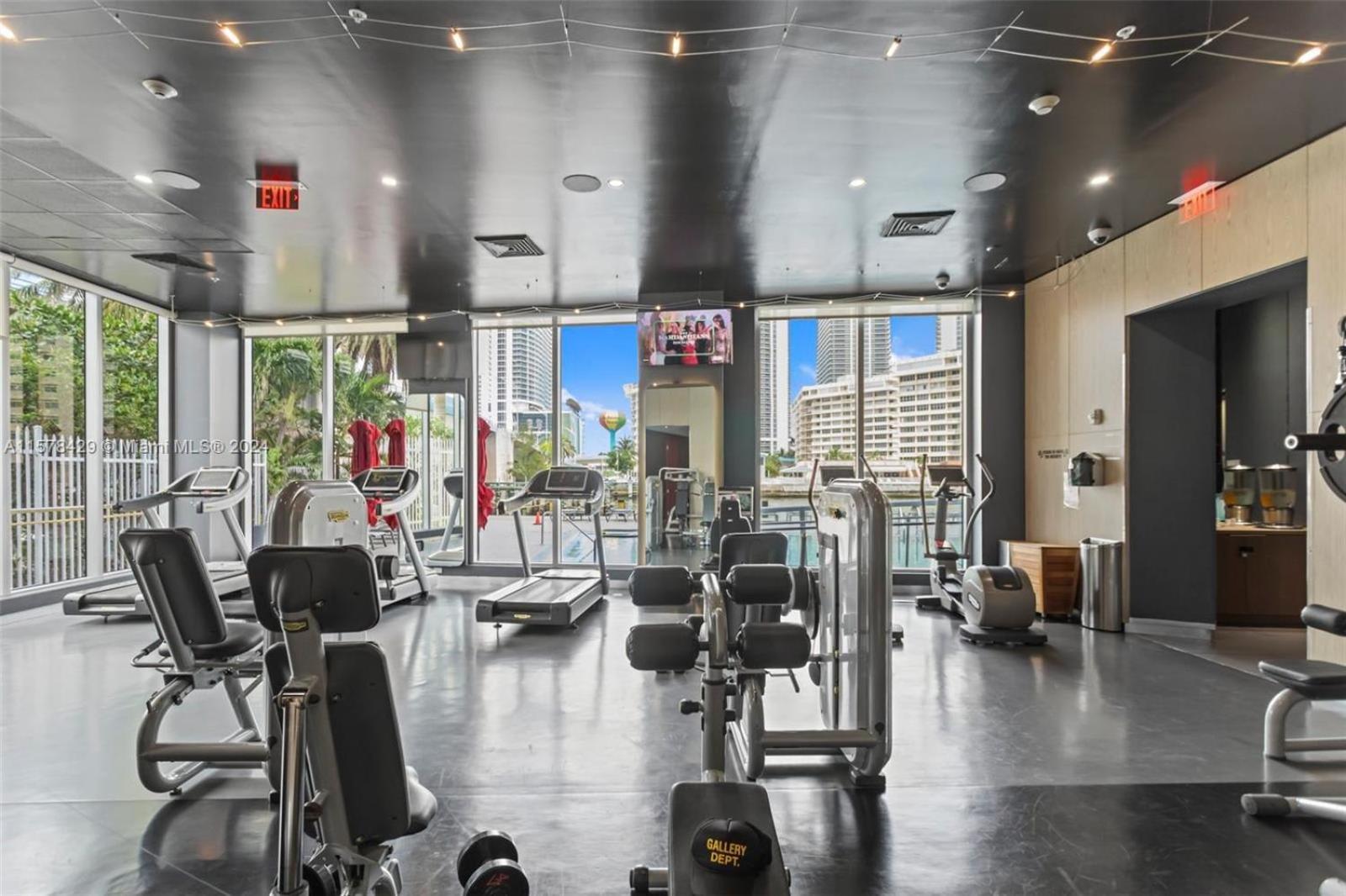 2602 E Hallandale Beach Blvd 1 Br Villa Eksteriør billede