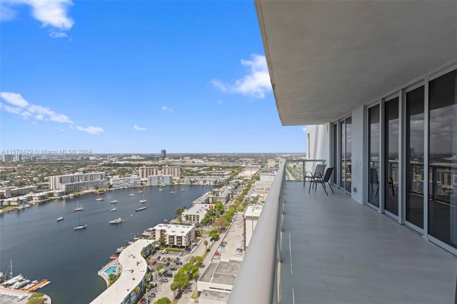 2602 E Hallandale Beach Blvd 1 Br Villa Eksteriør billede